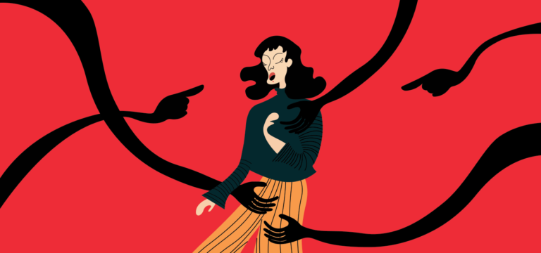 Vetëm, e rrethuar nga familja ime