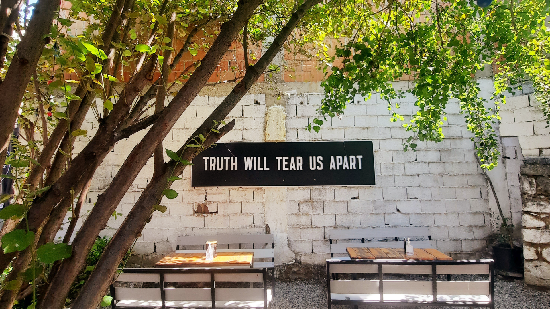 ‘Svi smo jednaki pred Bogom i Destillom’