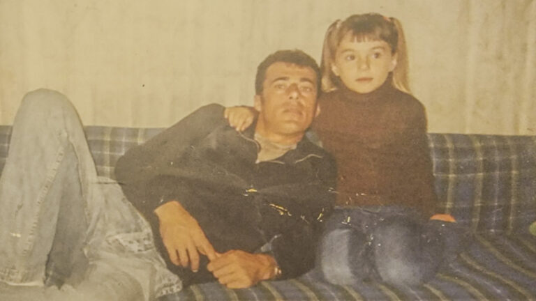 Të rritur nën hijen e traumës së prindërve