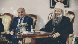 Qeverisje nën hijen e ndasive etnike