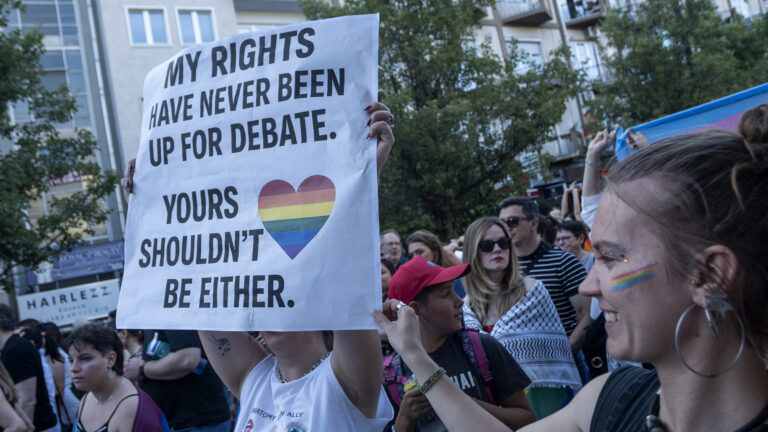A shërohet gazetaria nga homofobia?